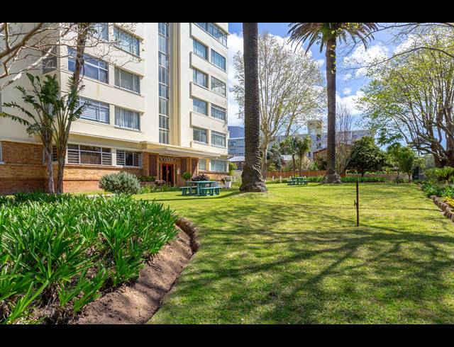 1 BEDROOM APARTMENT FOR SALE IN WYNBERG UPPER
